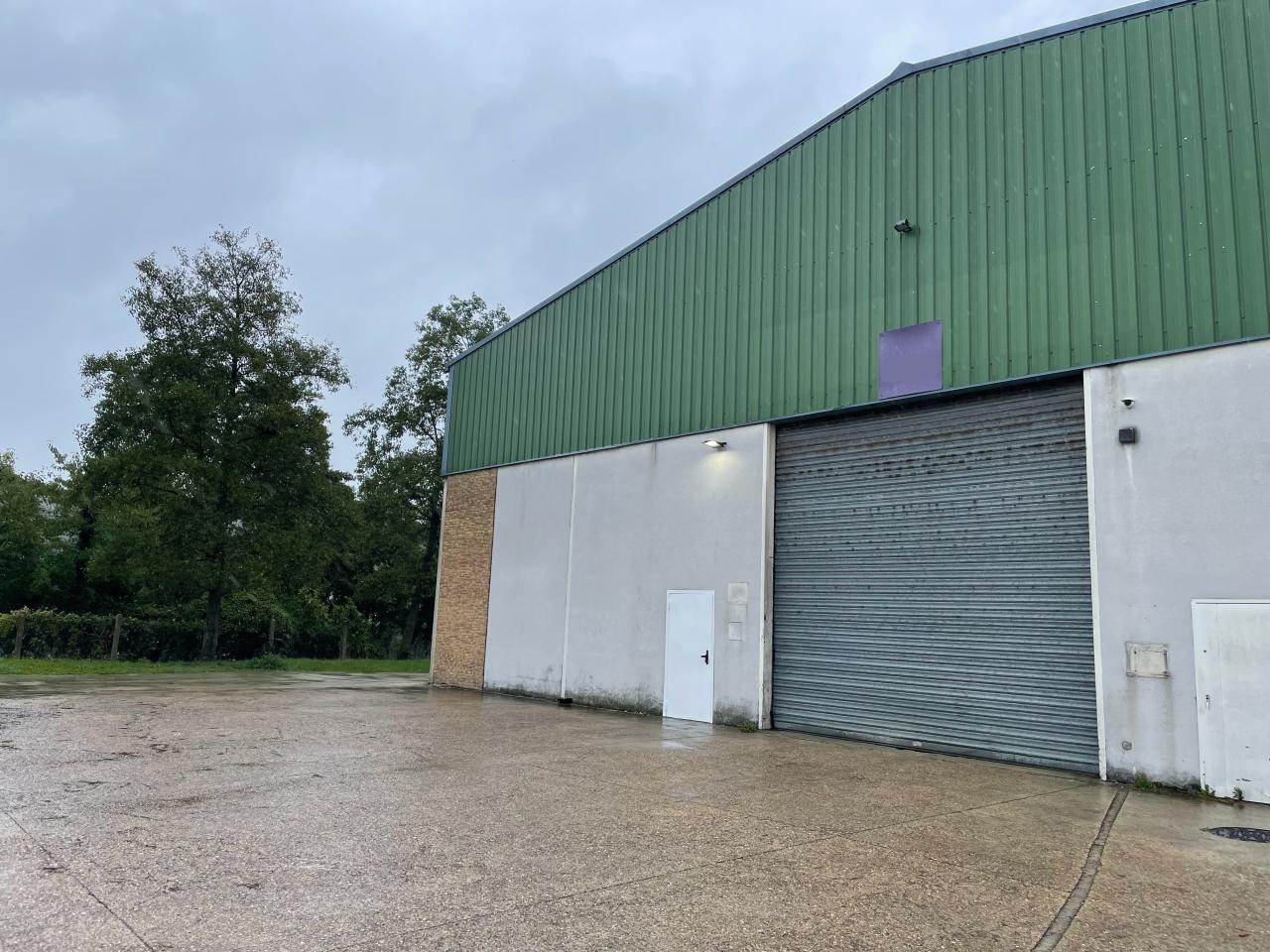 Local d'activité Saint-Ouen-l'Aumône 370m² Location local d'activité Saint-Ouen-l'Aumône Val-d'Oise OLACT2530889 0
